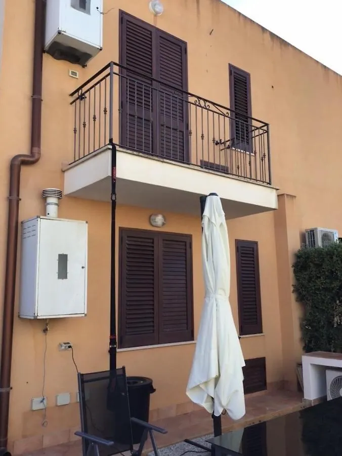 Sebastiano. Appartamento a 1,2 km dallo Stagnone Marsala Italia